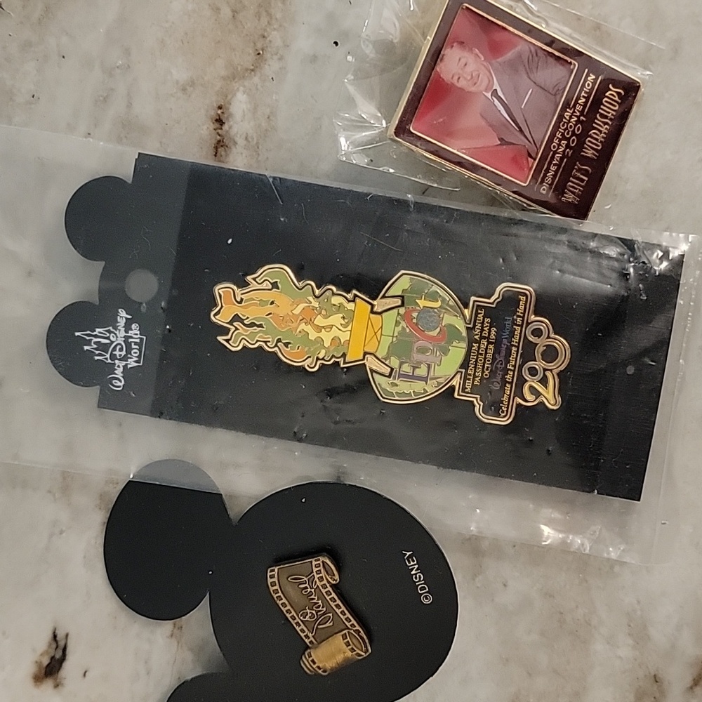 Walt Disney Limited Edition Pin Lot Of 3
